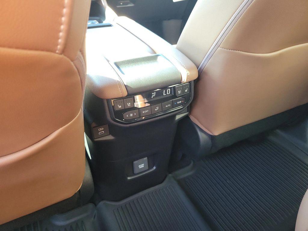 new 2025 Toyota Grand Highlander Hybrid car, priced at $64,228