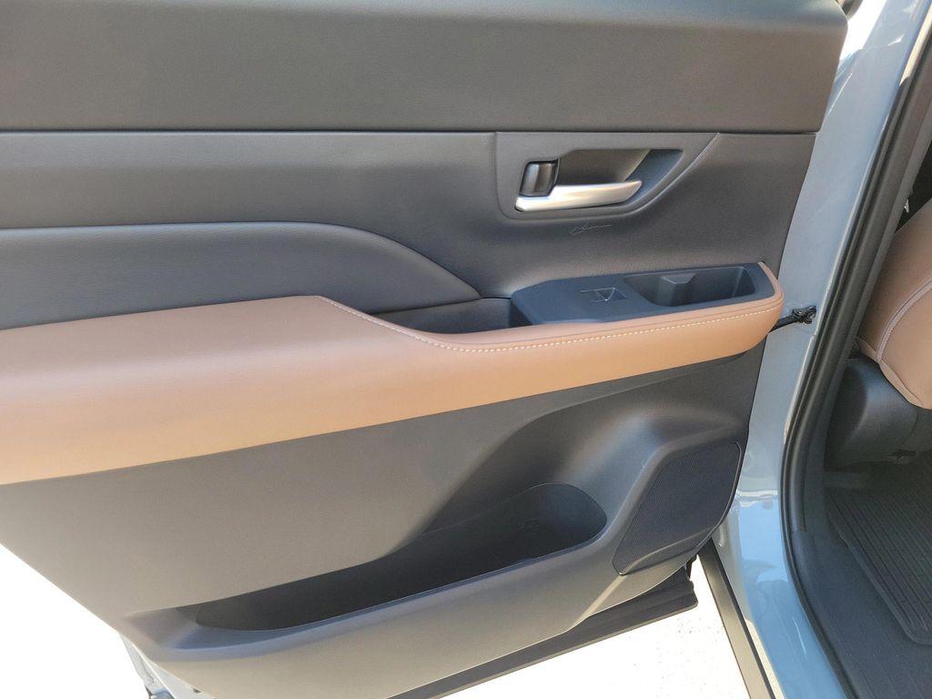 new 2025 Toyota Grand Highlander Hybrid car, priced at $64,228