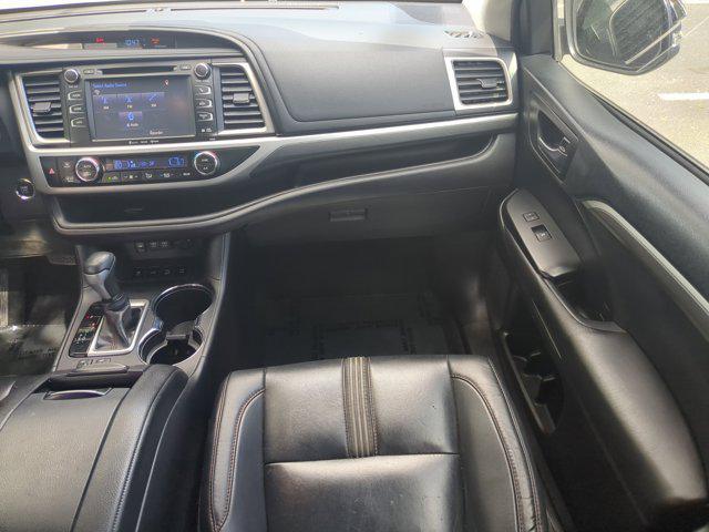 used 2019 Toyota Highlander car, priced at $26,000