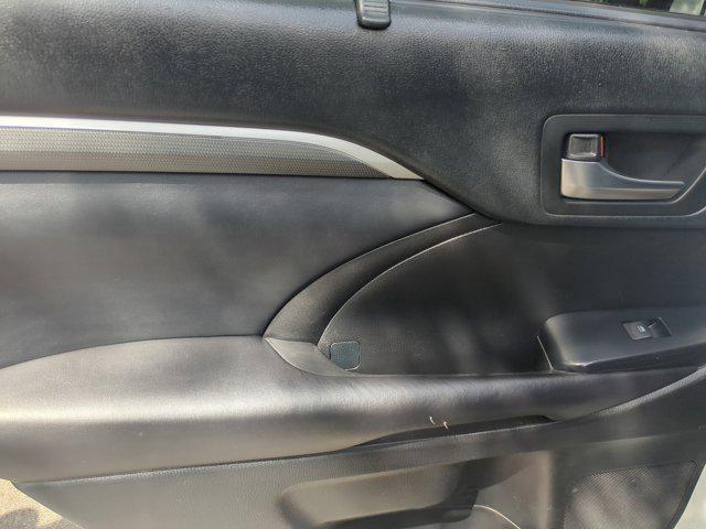 used 2019 Toyota Highlander car, priced at $26,000
