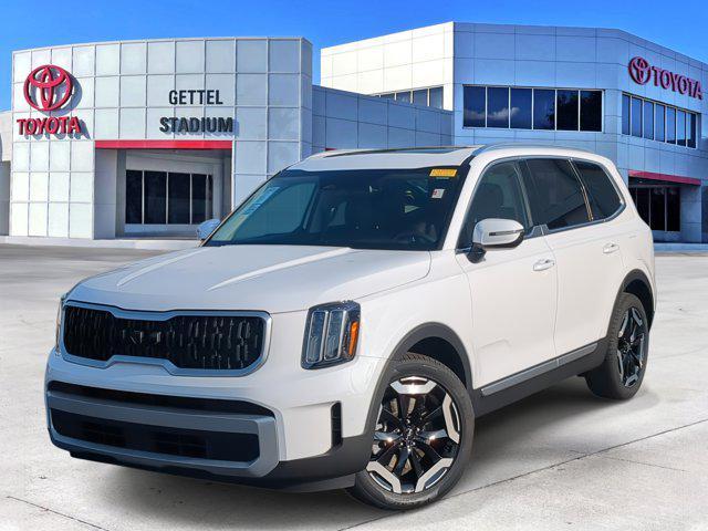 used 2024 Kia Telluride car, priced at $32,778