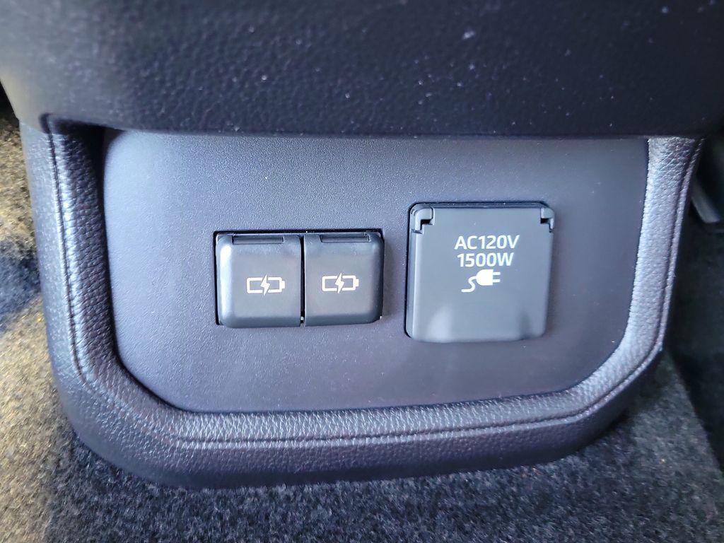 used 2025 Toyota Highlander Hybrid car, priced at $53,017