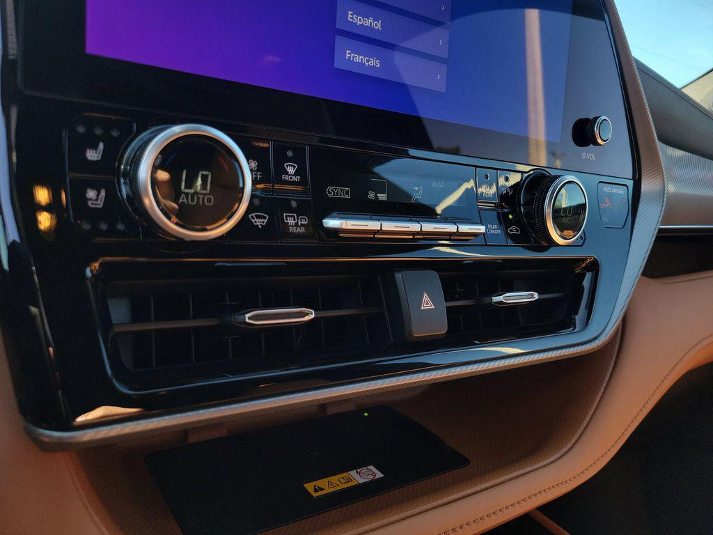 used 2025 Toyota Highlander Hybrid car, priced at $53,017