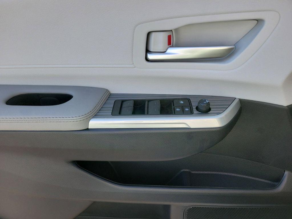 new 2025 Toyota Sienna car, priced at $49,752