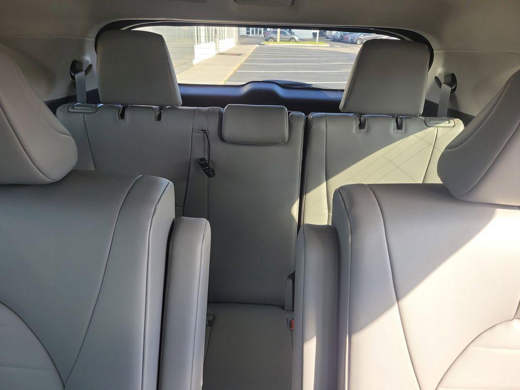 used 2022 Toyota Highlander car, priced at $31,539