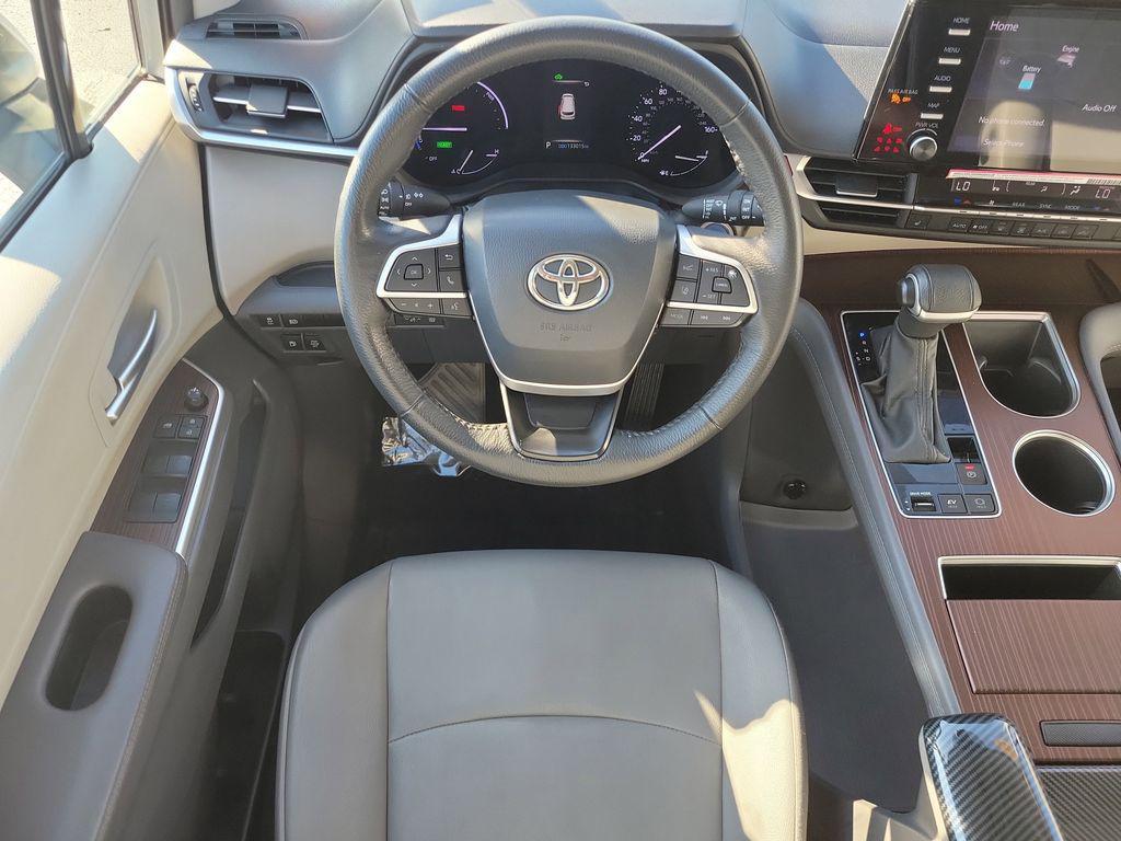 used 2024 Toyota Sienna car, priced at $31,958