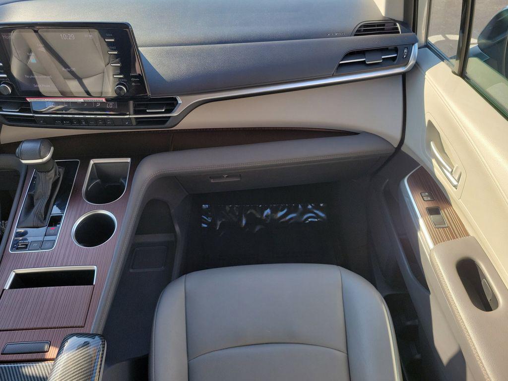 used 2024 Toyota Sienna car, priced at $31,958