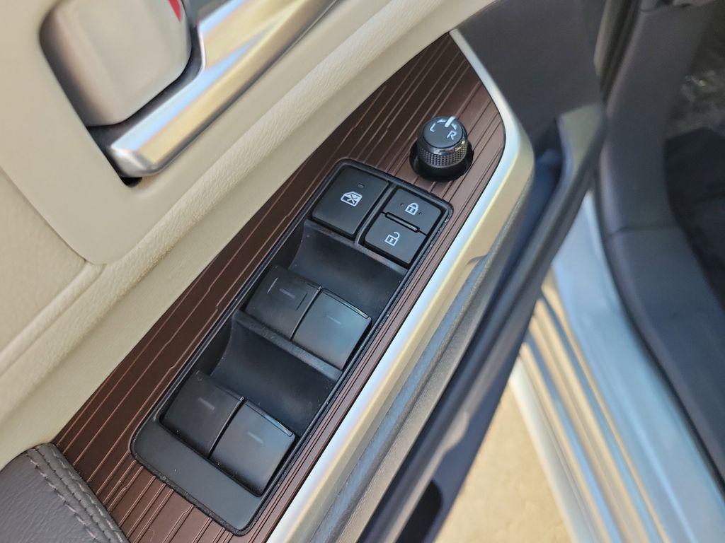 used 2024 Toyota Sienna car, priced at $31,958