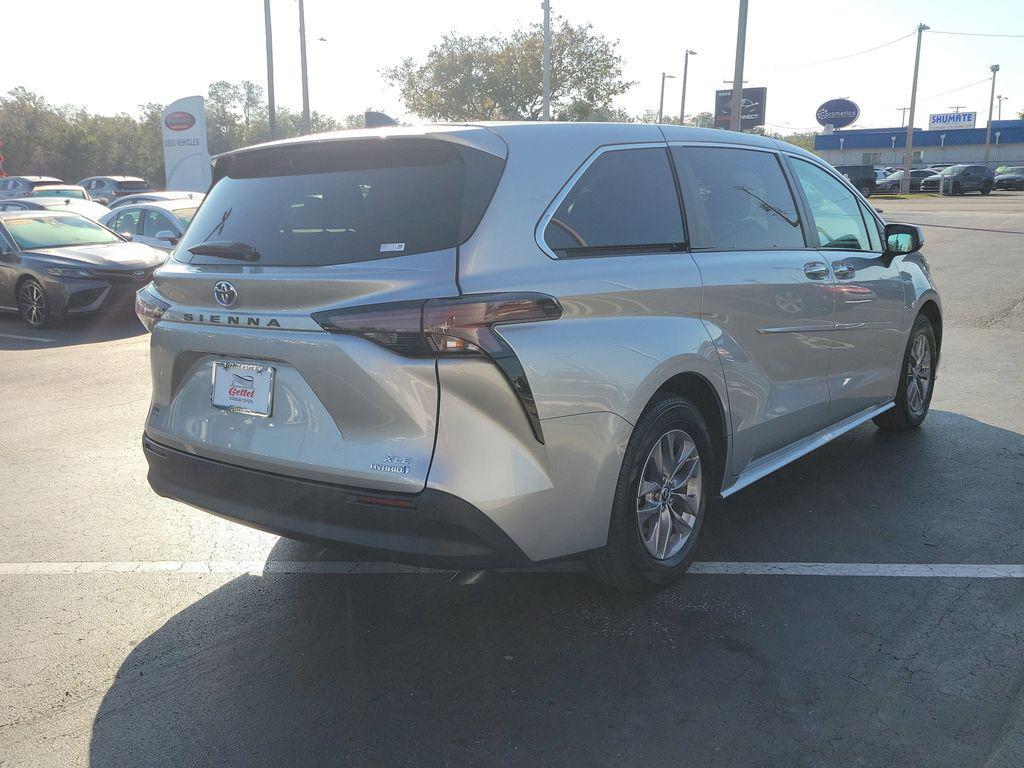 used 2024 Toyota Sienna car, priced at $31,958