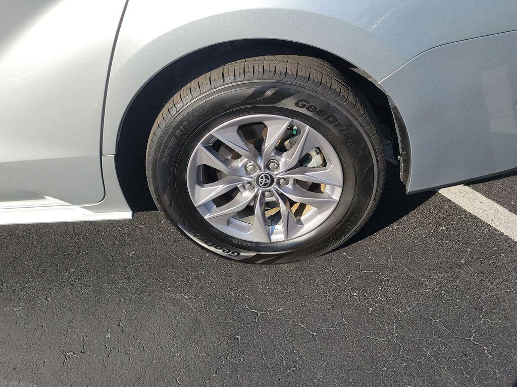 used 2024 Toyota Sienna car, priced at $31,958