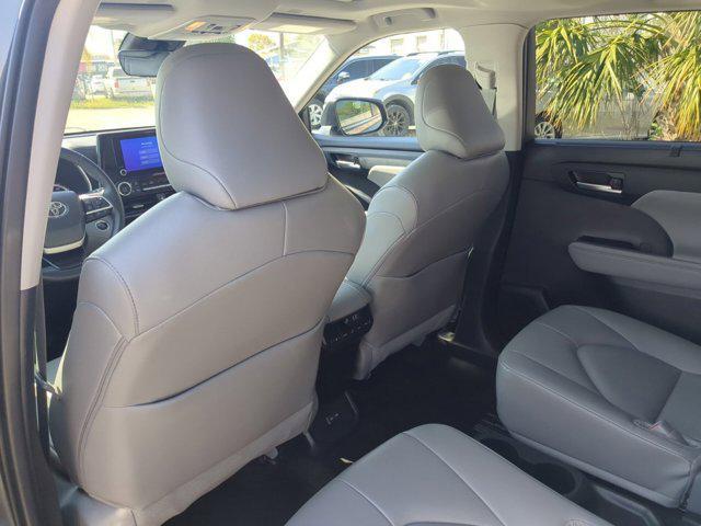 used 2024 Toyota Highlander car, priced at $38,000