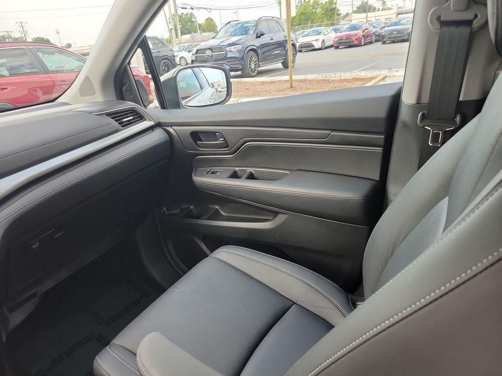 used 2024 Honda Odyssey car, priced at $36,564