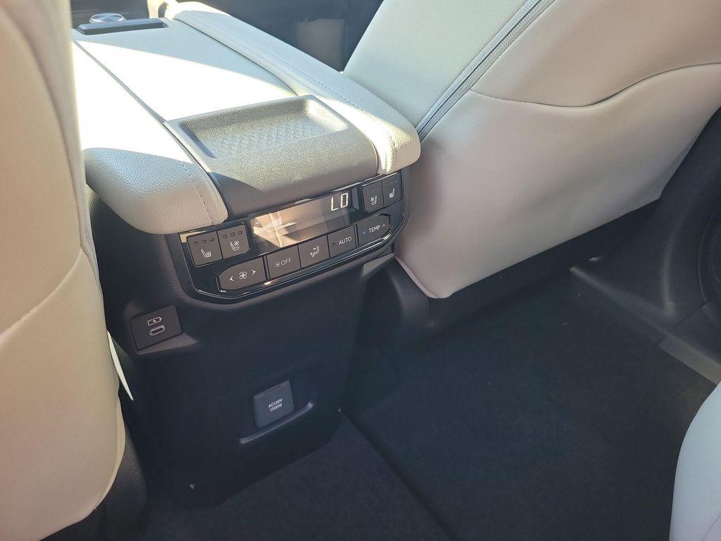 new 2025 Toyota Grand Highlander Hybrid car, priced at $63,143
