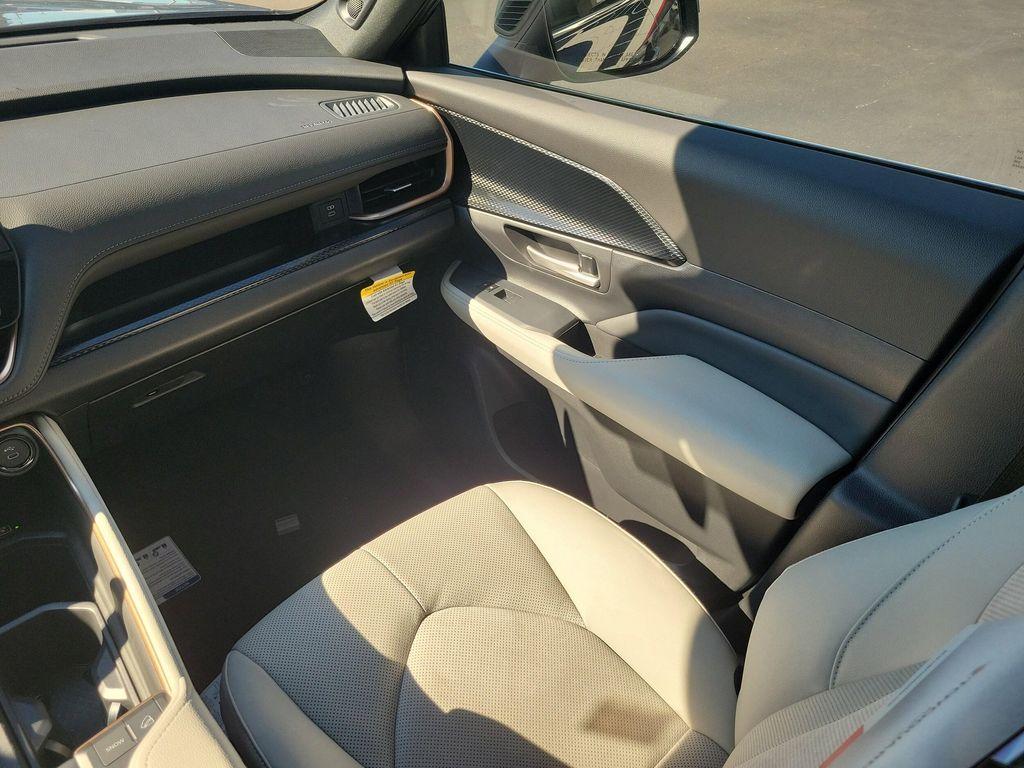 new 2025 Toyota Grand Highlander Hybrid car, priced at $63,143