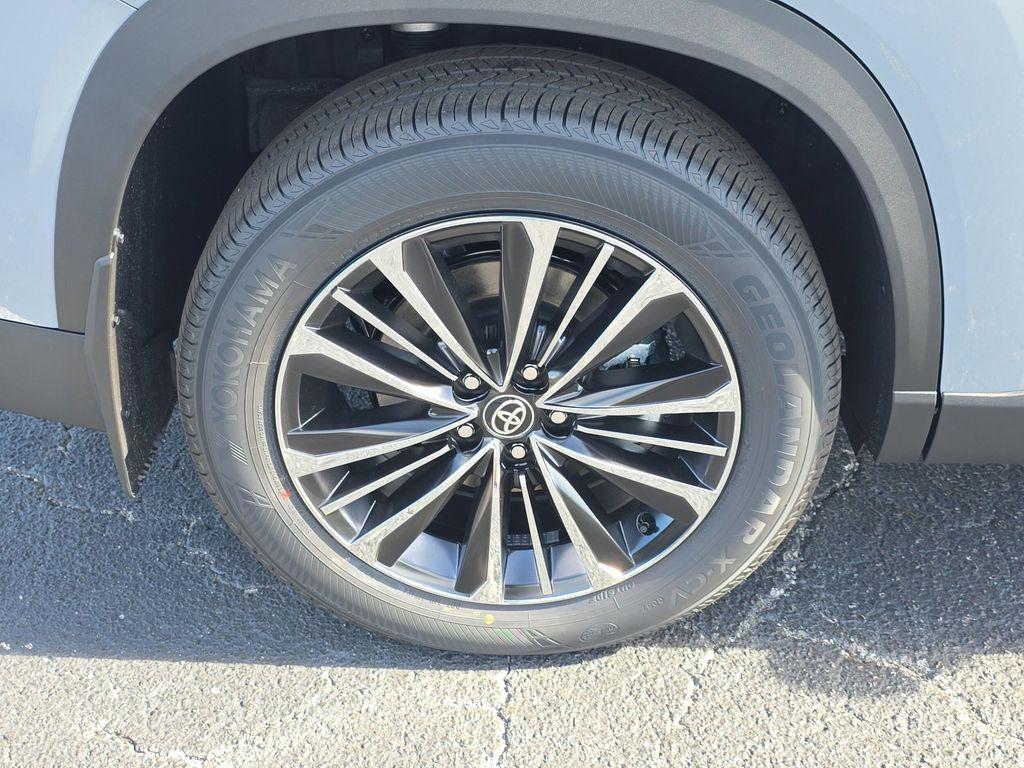 new 2025 Toyota Grand Highlander Hybrid car, priced at $63,992