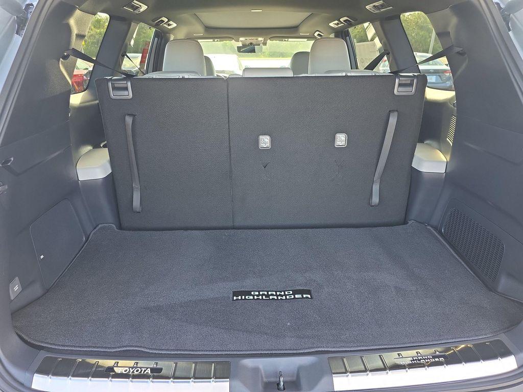 new 2025 Toyota Grand Highlander Hybrid car, priced at $63,992