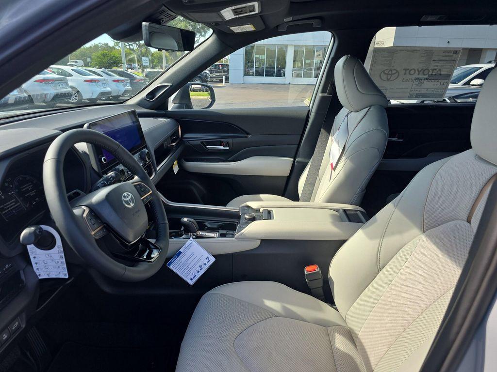 new 2025 Toyota Grand Highlander Hybrid car, priced at $63,992