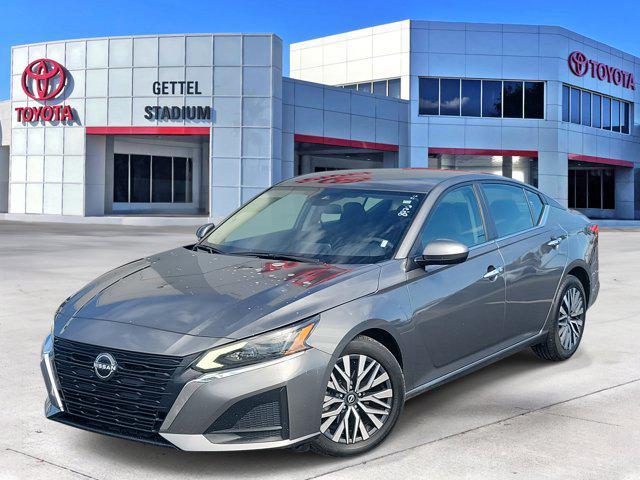 used 2023 Nissan Altima car, priced at $21,981
