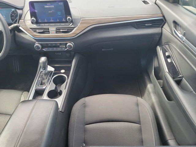 used 2023 Nissan Altima car, priced at $21,981