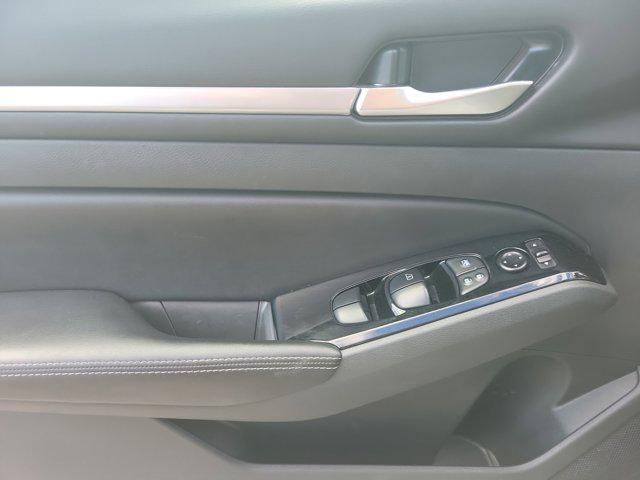 used 2023 Nissan Altima car, priced at $21,981