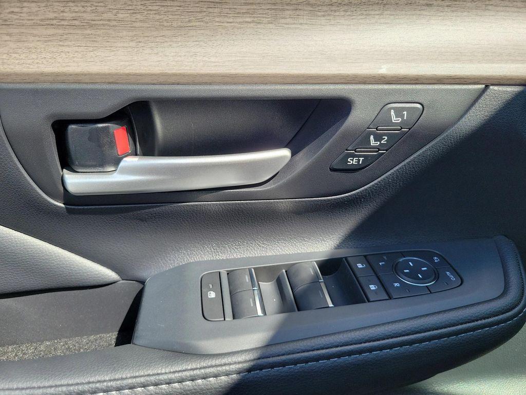 new 2025 Toyota Grand Highlander car, priced at $59,347