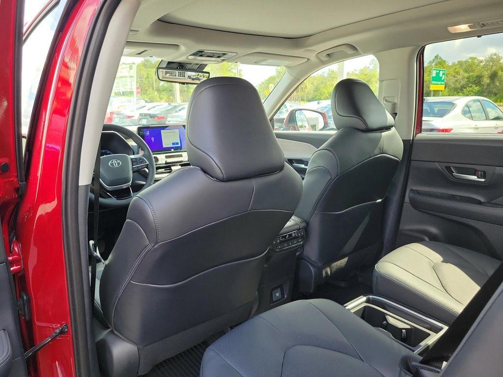 new 2025 Toyota Grand Highlander car, priced at $59,347