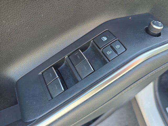 used 2022 Toyota Highlander car, priced at $35,500