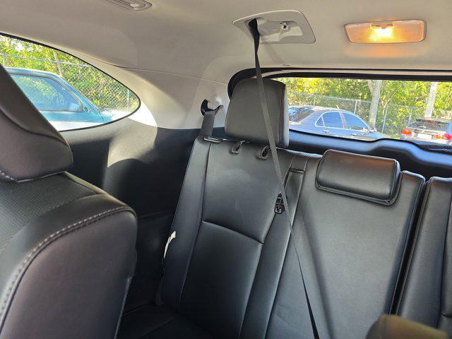 used 2022 Toyota Highlander car, priced at $35,500