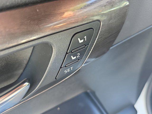 used 2022 Toyota Highlander car, priced at $35,500