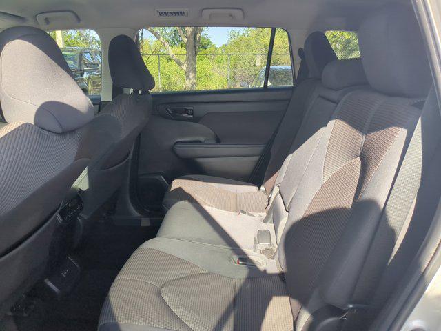 used 2023 Toyota Highlander car, priced at $33,015