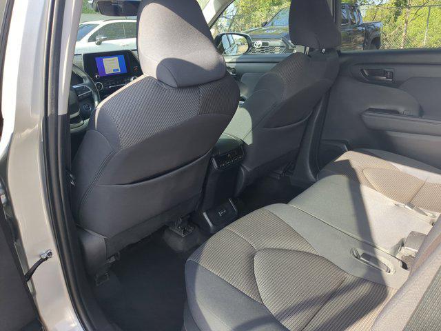 used 2023 Toyota Highlander car, priced at $33,015