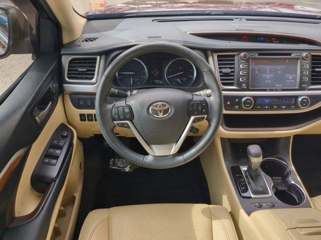 used 2019 Toyota Highlander car, priced at $30,163