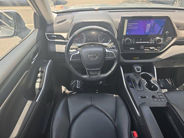 used 2023 Toyota Highlander car, priced at $38,018