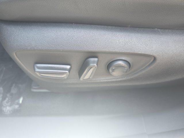 used 2023 Toyota Highlander car, priced at $38,018