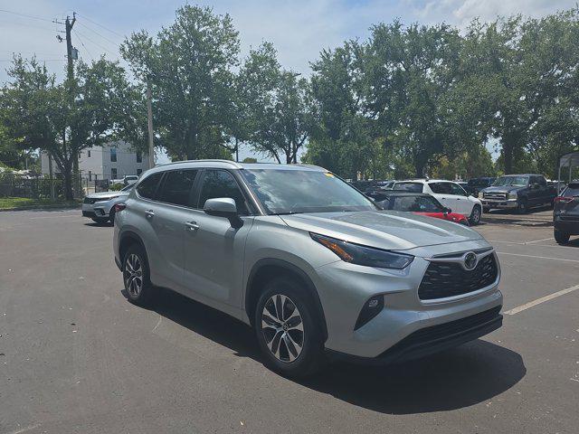 used 2023 Toyota Highlander car, priced at $38,018