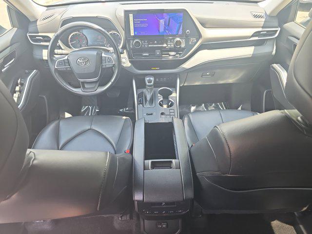 used 2023 Toyota Highlander car, priced at $38,018