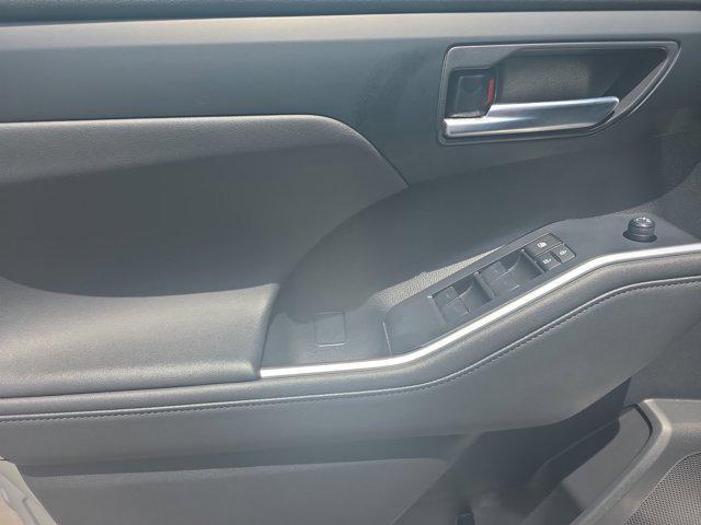 used 2023 Toyota Highlander car, priced at $38,018