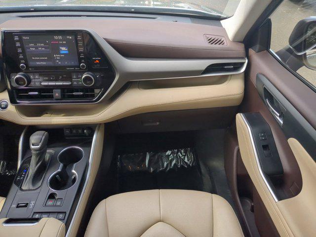 used 2021 Toyota Highlander car, priced at $27,136