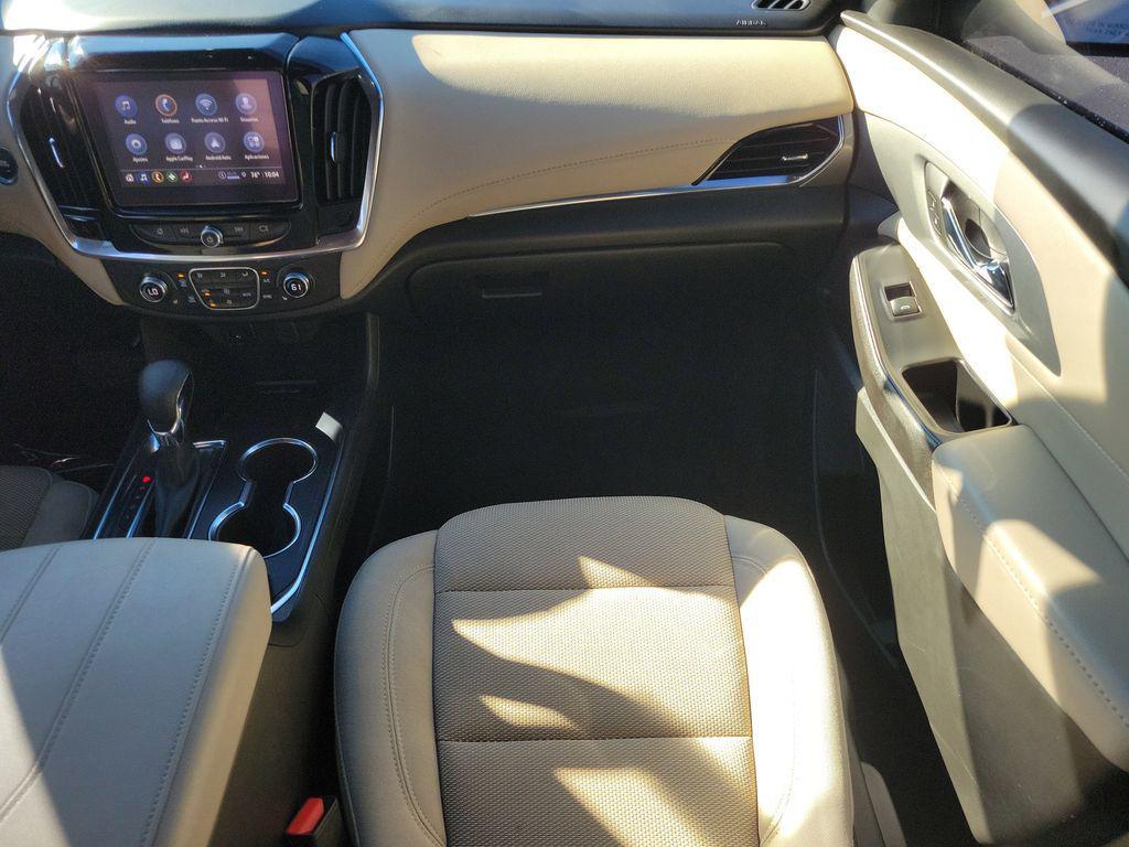 used 2023 Chevrolet Traverse car, priced at $28,702