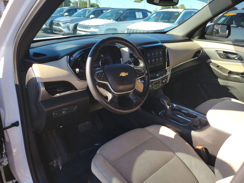 used 2023 Chevrolet Traverse car, priced at $28,702