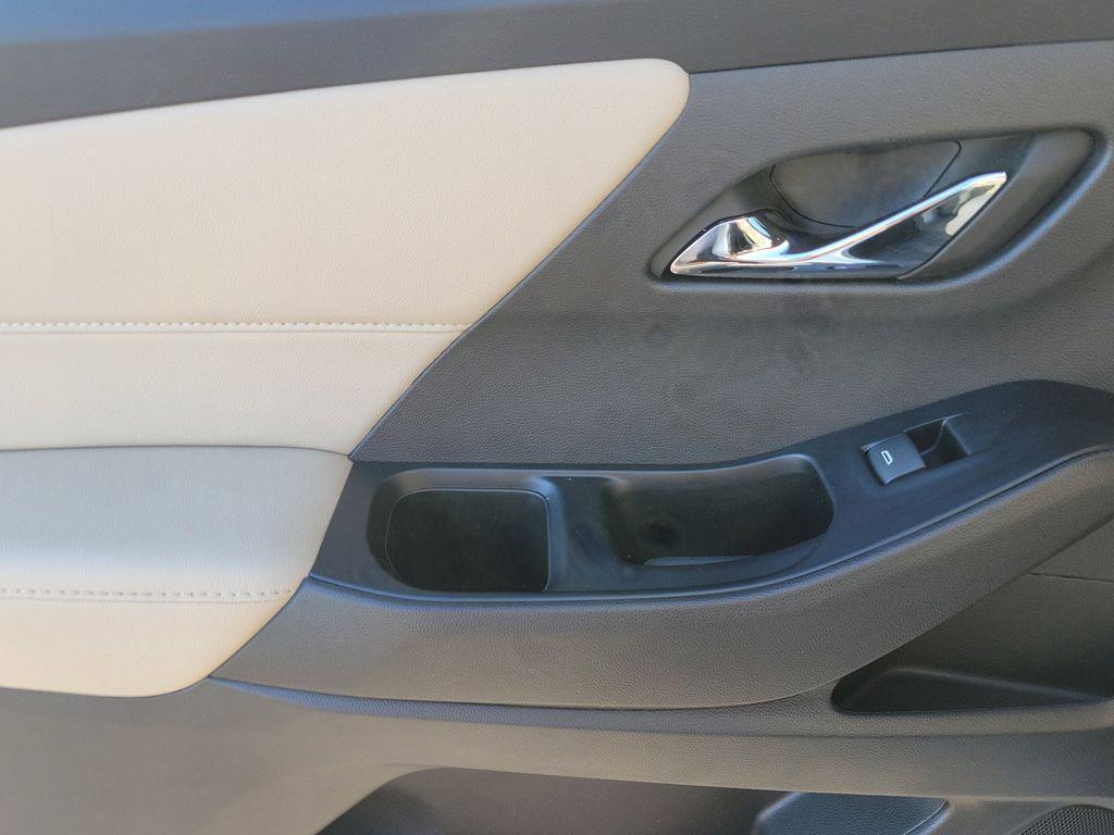 used 2023 Chevrolet Traverse car, priced at $28,702