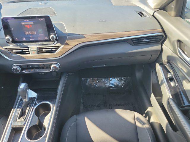 used 2023 Nissan Altima car, priced at $22,084