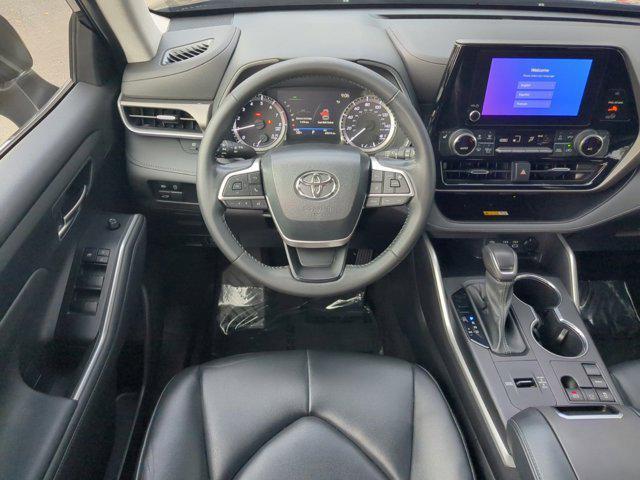 used 2023 Toyota Highlander car, priced at $33,765