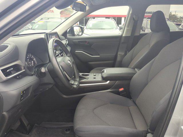 used 2023 Toyota Highlander car, priced at $32,025