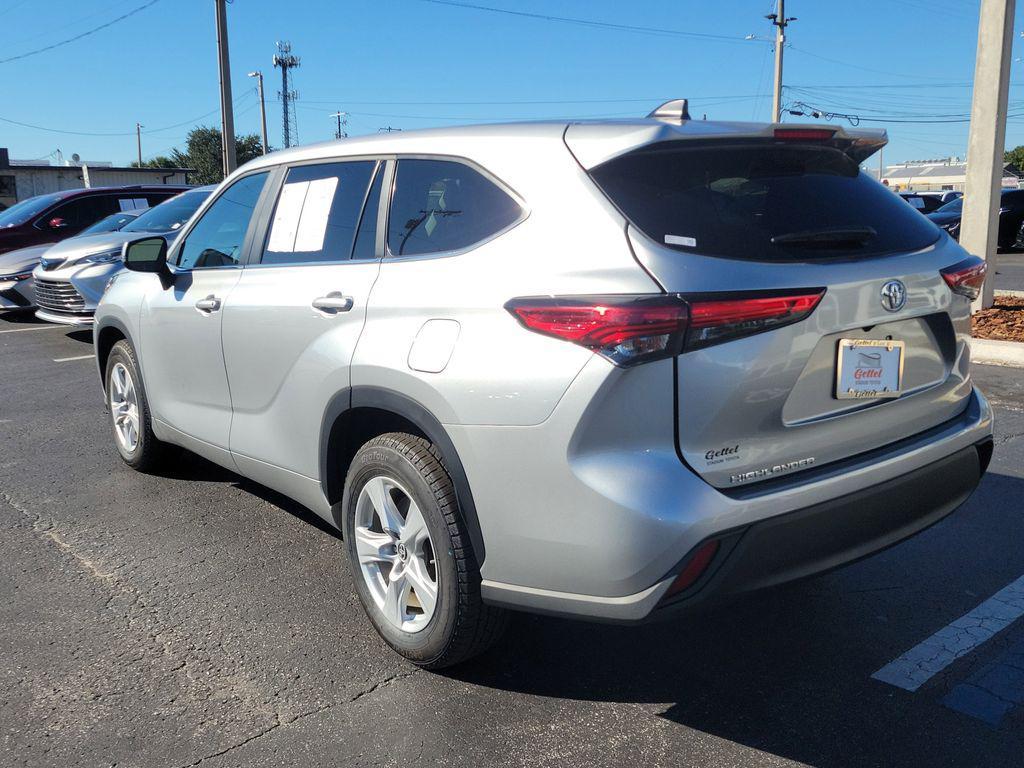 used 2023 Toyota Highlander car, priced at $28,352