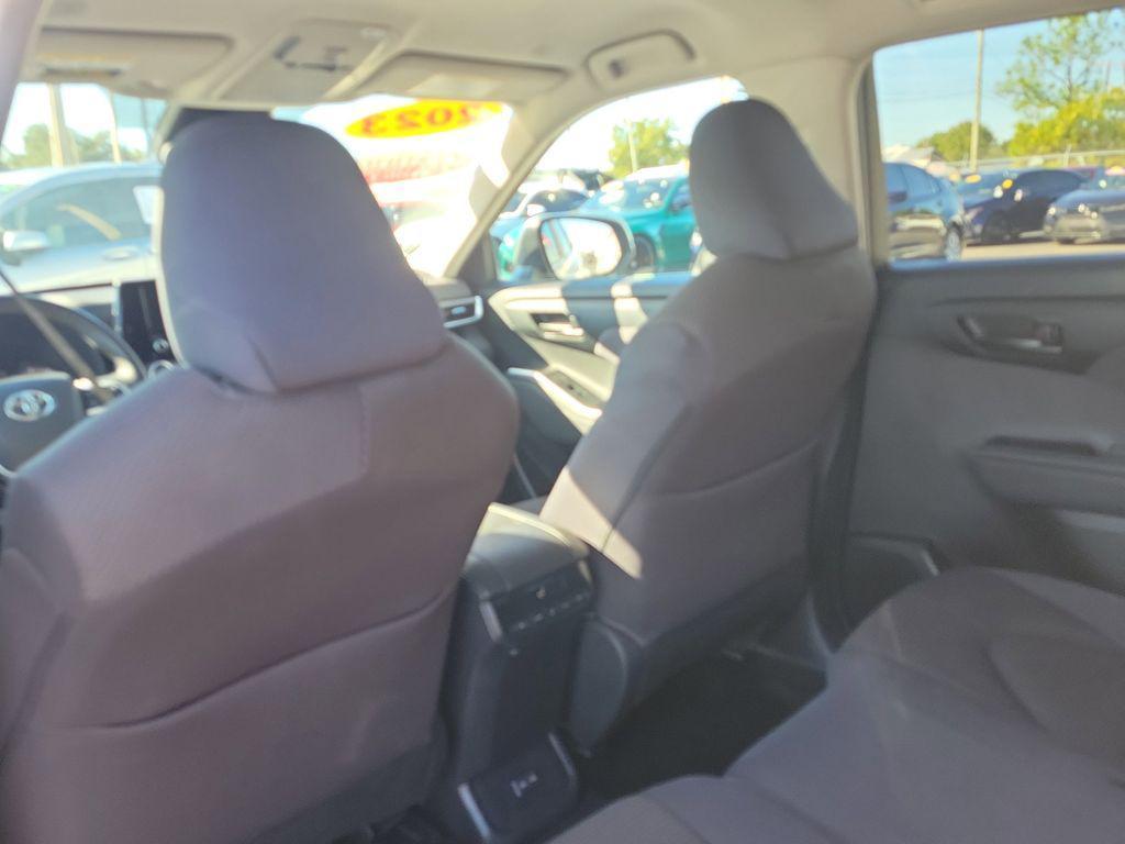 used 2023 Toyota Highlander car, priced at $28,352