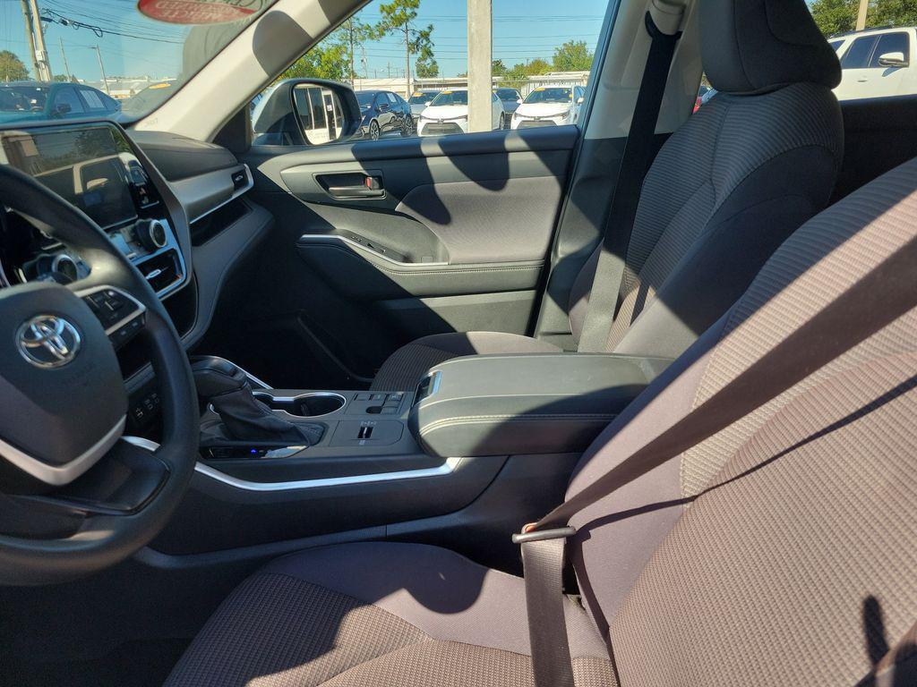 used 2023 Toyota Highlander car, priced at $28,352