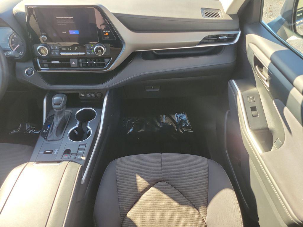 used 2023 Toyota Highlander car, priced at $28,352
