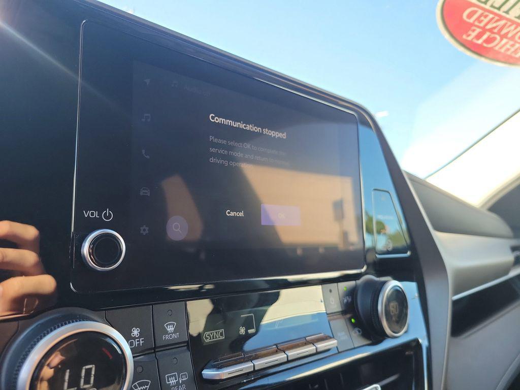 used 2023 Toyota Highlander car, priced at $28,352