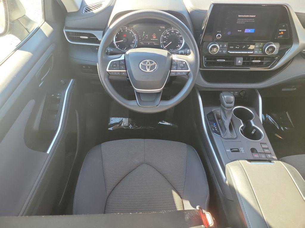 used 2023 Toyota Highlander car, priced at $28,352